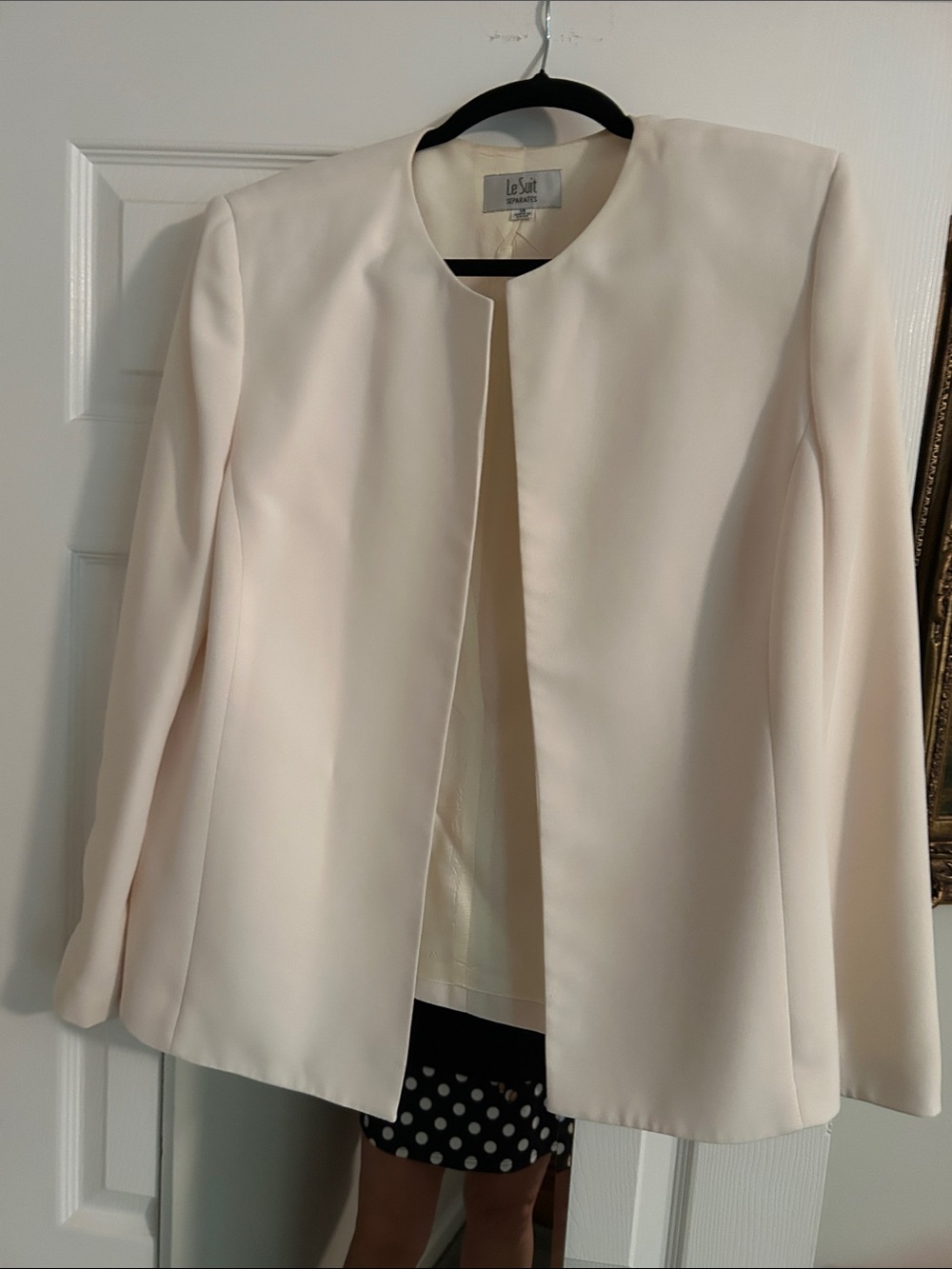 Le Suit Women's Light Cream Collarless Open Front Blazer